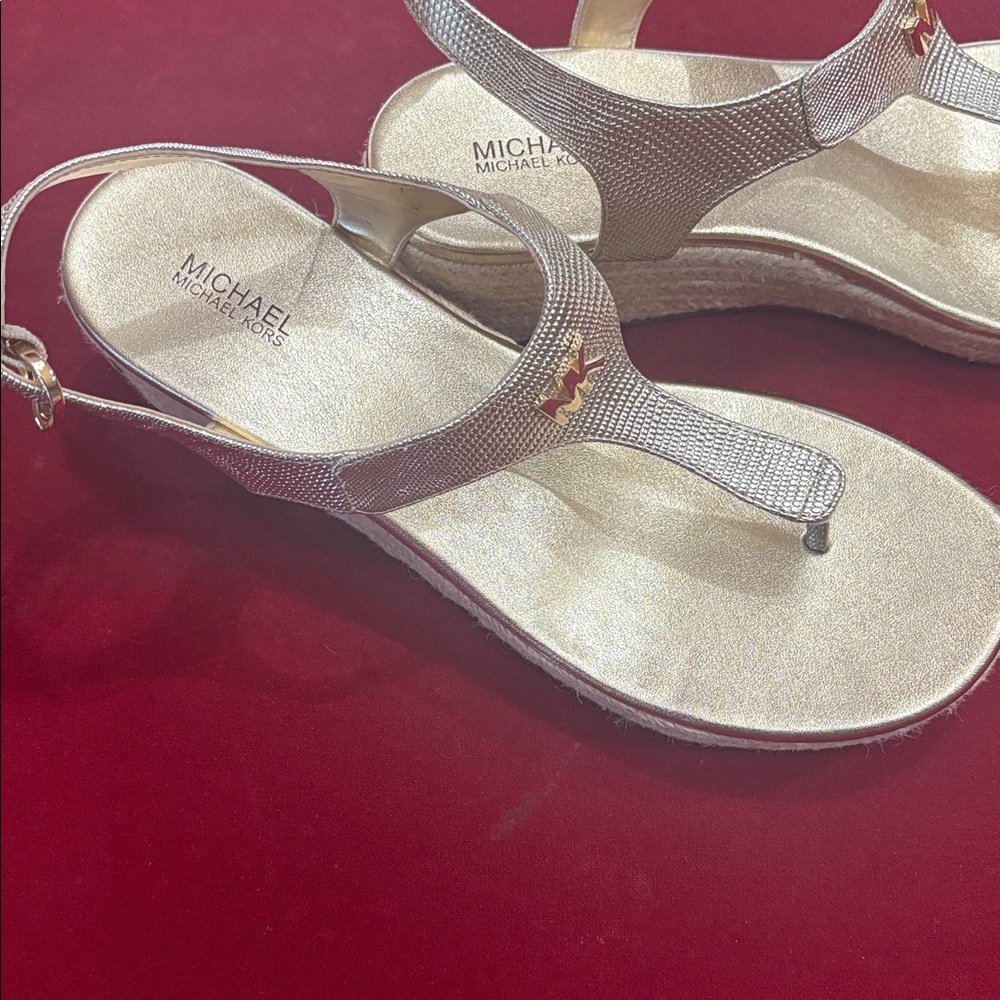Michael Kors Metallic gold Sandals - Picture 2 of 10